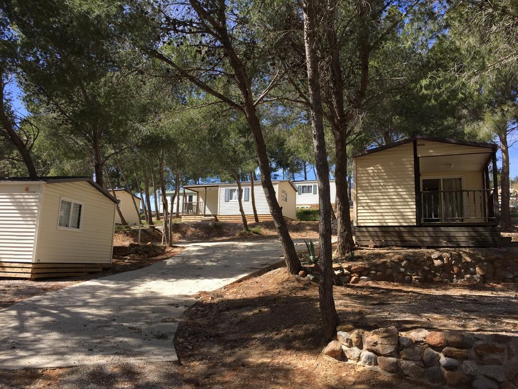 Camping Le Bois De Pins Salses-le-Chateau Pokój zdjęcie