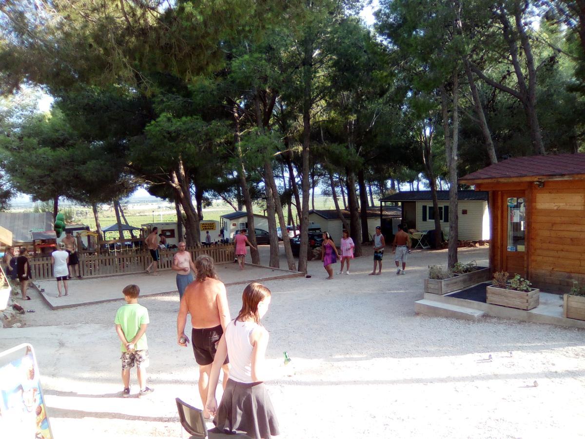 Camping Le Bois De Pins Salses-le-Chateau Zewnętrze zdjęcie