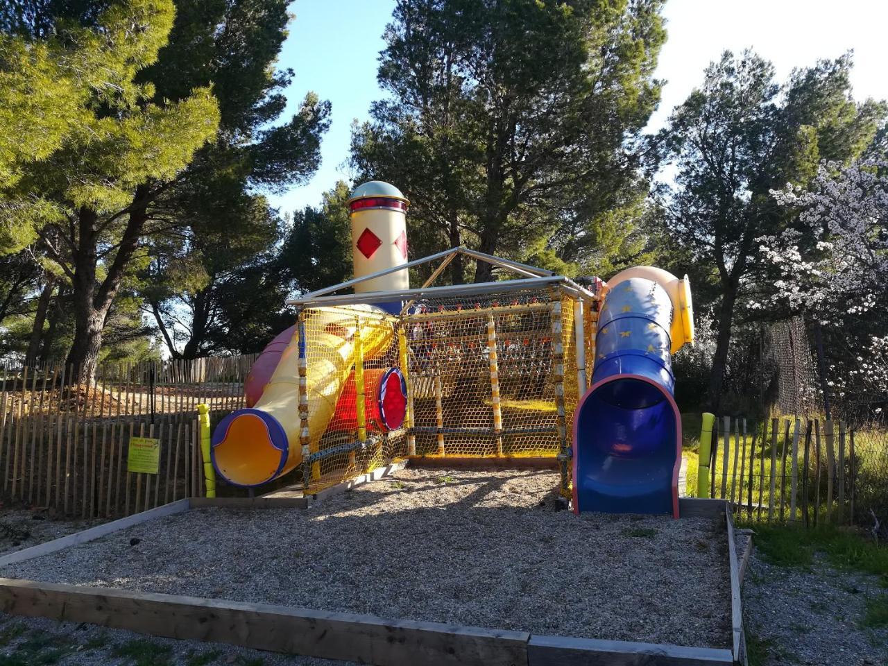Camping Le Bois De Pins Salses-le-Chateau Zewnętrze zdjęcie